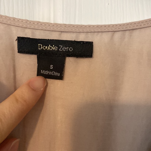 Vintage-Style Detailed Dress - Picture 5 of 9